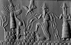 Detajl valjastega pečata iz Siparja (okoli 2300 pr. n. št.), na katerem si Utu z žagastim nožem ob zori utira pot skozi gore na vzhodu, Britanski muzej