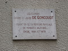 Plaque sur la maison des Goncourt.