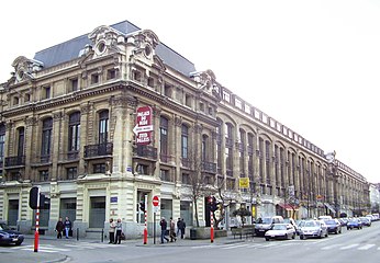 Boulevard Maurice Lemonnier et palais du Midi.