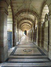 Galerie latérale.