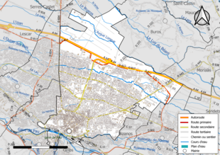 Carte en couleur présentant les réseaux hydrographiques de la commune