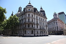 Mestna hiša, Buenos Aires v desnem vogalu vhoda v Avenida de Mayo