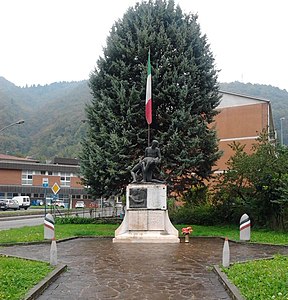 Monumento in ricordo dei caduti di Nozza