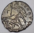 Soldat speert vom Pferd gefallenden Gegner auf Münze Constantius II.