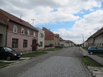 Une rue de Tvorovice.