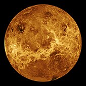 Citra Venus dalam warna semu.