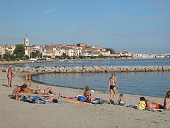 Vue de la plage de Bouzigues.