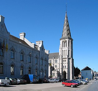 市政厅与圣朗贝尔教堂