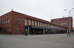 Pohled na staniční budovu