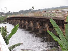 Pont antic que uneix Cotonú amb Porto Novo.