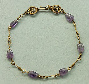 Bracelet de fabrication byzantine découvert sur le Forum Romain.