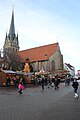 St. Nicolas dans le Südermarkt avec marché de Noël.