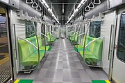Interior kereta Osaka Metro seri 400, Metro Osaka