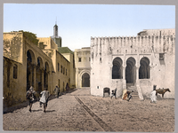 Tribunal lama, Masjid Kasbah, pintu masuk Istana Kasbah dan Bayt al-mal (perbendaharaan), c. 1900