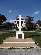 Croix de Lorraine en bordure de Loire.