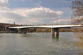 Pont Georges-Pompidou.