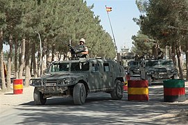 Militares españoles en Herat, Afganistán, en su labor de estabilizar y reconstruir el país bajo el mando de la OTAN para dar apoyo a la operación Libertad Duradera