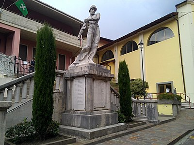 Monumento ai caduti di Vestone nella prima e seconda guerra mondiale