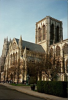 Transept i toranj York Minstera sa jugoistoka