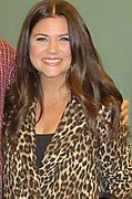 Tiffani-Amber Thiessen interprète Valerie Malone