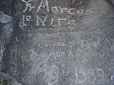 Podpis Marcose de Nizy na skále v Pima Canyon Trailhead v South Mountain v Phoenixu.