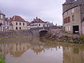 Le canal à Châtillon-en-Bazois.