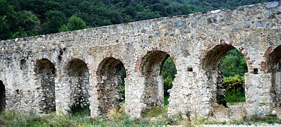 The aqueduct of Ansignan