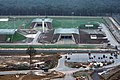 Die GAMA auf dem belgischen Luftwaffenstützpunkt Florennes mit den drei Ready Storage Shelter (RSS) für 48 Marschflugkörper