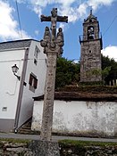 Kreuz und Glockenturm von San Pedro de Muras