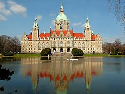 Balai Kota Baru di Hannover dibangun antara tahun 1901-1913.