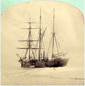 Корабль экспедиции «Адмирал Тегетгофф» в ледовом плену