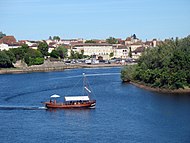 Une gabare touristique à Bergerac sur la Dordogne.