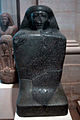 Statue cube d'Hapouseneb, 1er prophète d'Amon sous Hatchepsout, v. -1460 18e dyn. Louvre