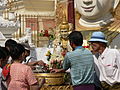 English: Shwedagon Pagoda Deutsch: Shwedagon-Pagode