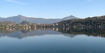 Lac “Grande” dans les lacs d'Avigliana
