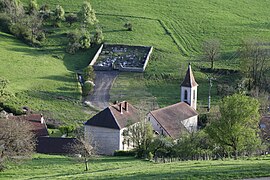 The church and surroundings in Ivrey