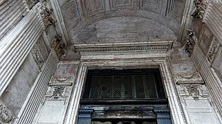 haut de porte sous voute en berceau