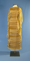 Šaty Betty Fordové (šifon z roku 1976)