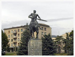 Socha Giorgiho Saakadzeho v centru Kaspi