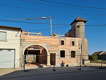 Maison en cours de restauration.