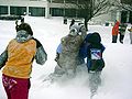 Miniatura para Briga de bolas de neve