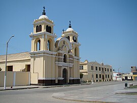 Iglesia y convento carmelita en Chocope