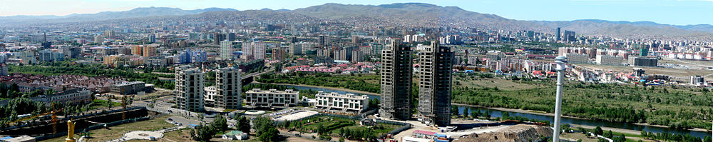 Panorama vido de la urbo je 2010
