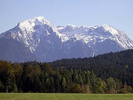 Hoher Göll (vasakul)