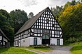 Ländliches Zier-Sichtfachwerk von 1770 (Haupthaus Henke aus Ostentrop, jetzt im Freilichtmuseum Detmold[18])