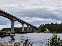 Rakenteilla oleva silta kesällä 2019