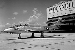 Die erste XF-88 (46-525) nach dem Roll-Out am 11. August 1948 im St. Louis Werk