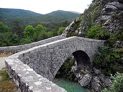 Artuby : pont de Serre à La Martre (83]