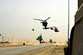 Poser d'assaut d'UH-60 Black Hawk de la 101e aéroporté durant l'opération liberté irakienne en 2003