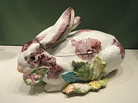 Tureen, depicting a rabbit, Chelsea porcelain, England, porcelain with enamel
